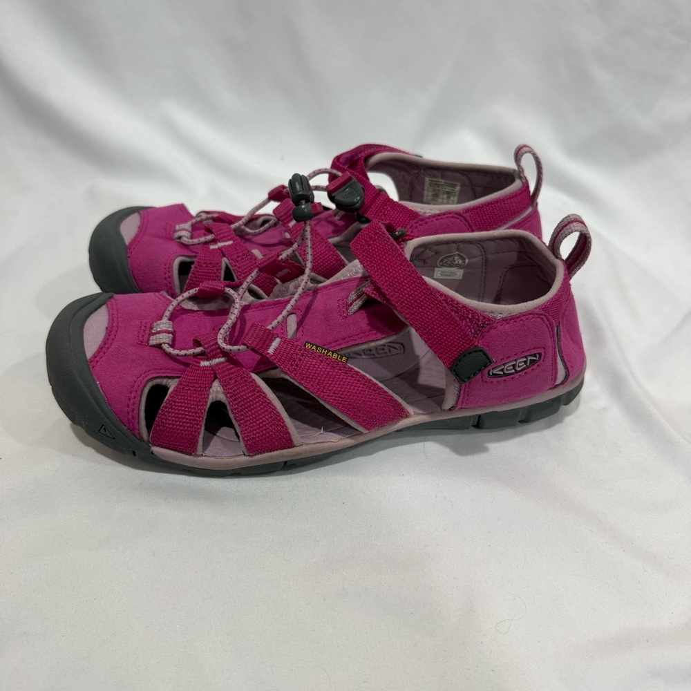 Keen Purple Washable Closed Toe Sandals 5 Outdoor Hiking Lightweight Activewear‎